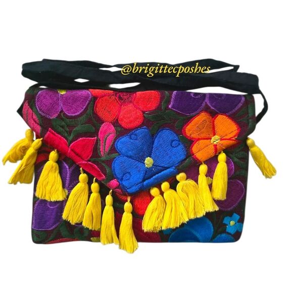 HANDMADE Mexican Embroidered Crossbody Bag - Picture 2 of 11